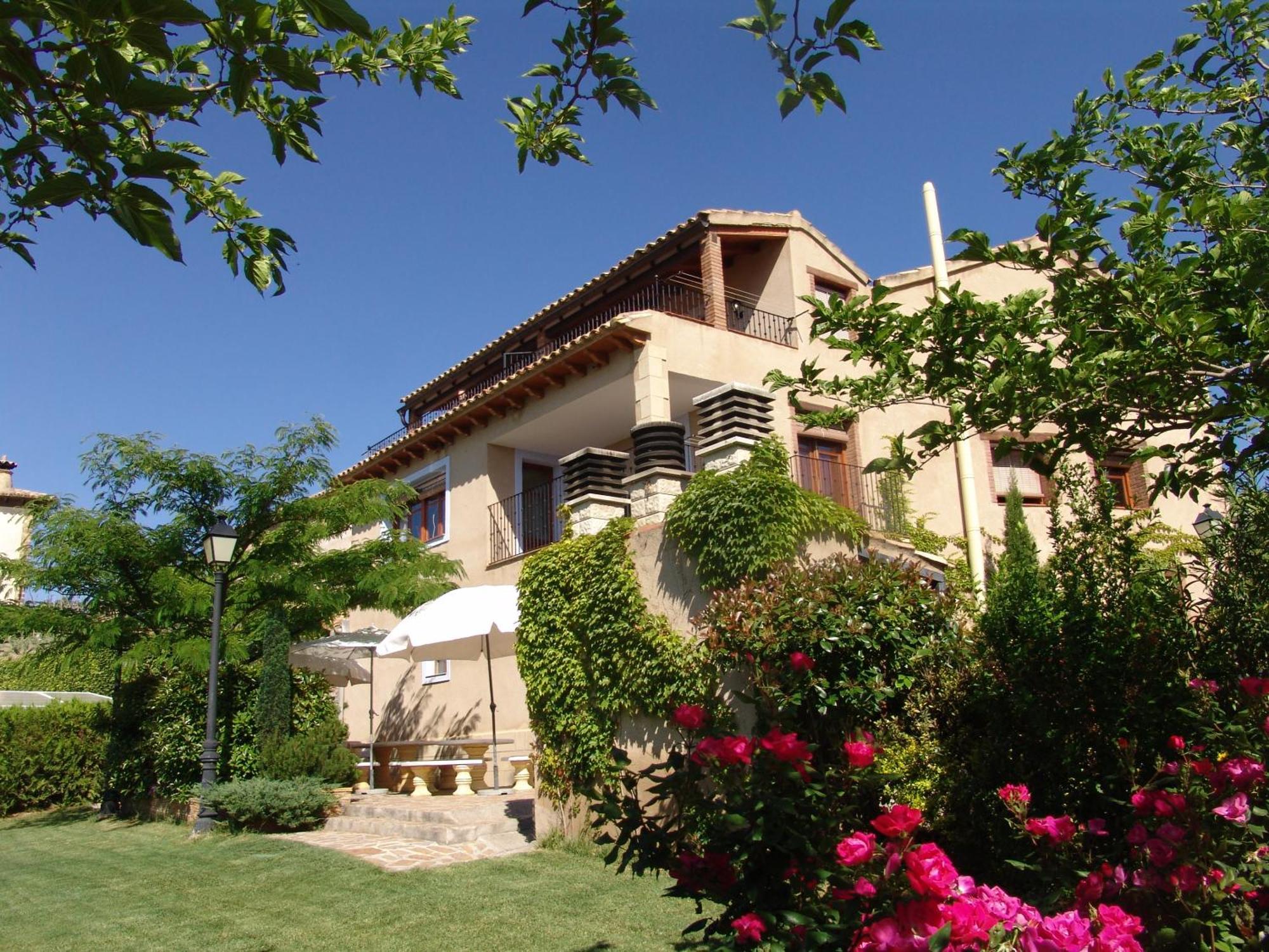 Apartamentos Casa Sanz Asque エクステリア 写真